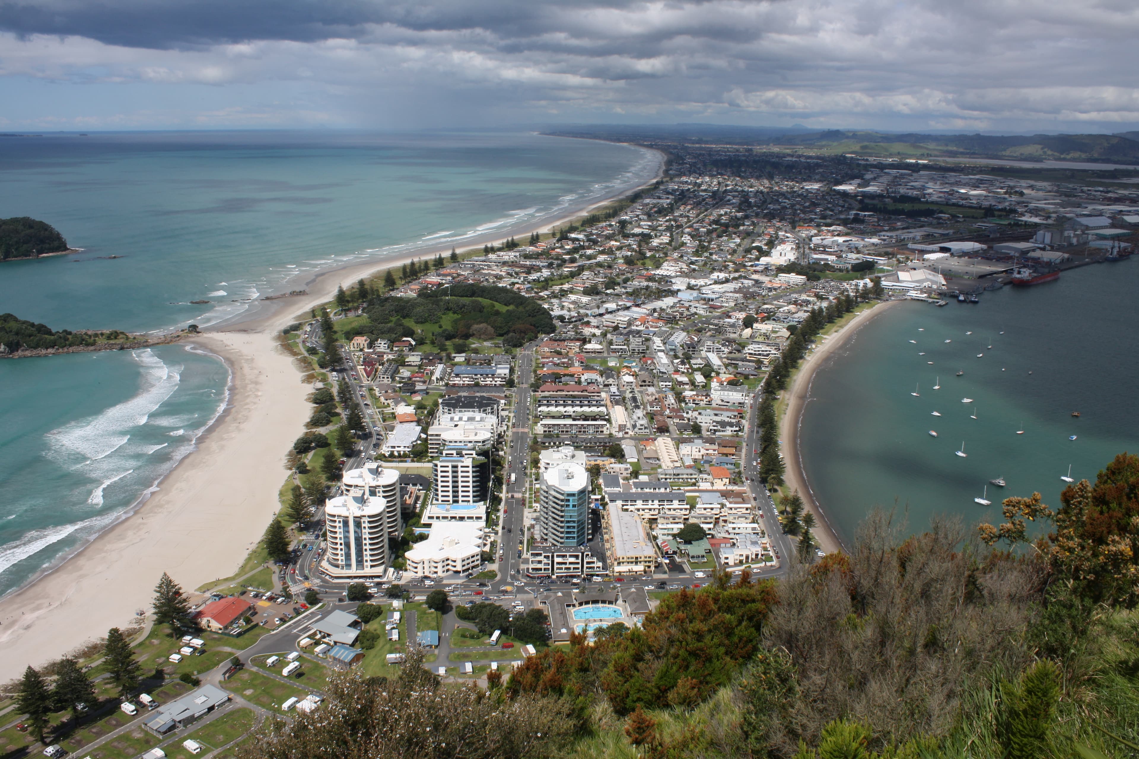 Tay Street, Mount Maunganui